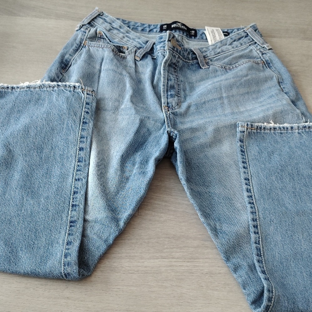 Hollister Light‎ Wash Straight Leg Raw Hem Button Fly Jeans 11R W30 L27